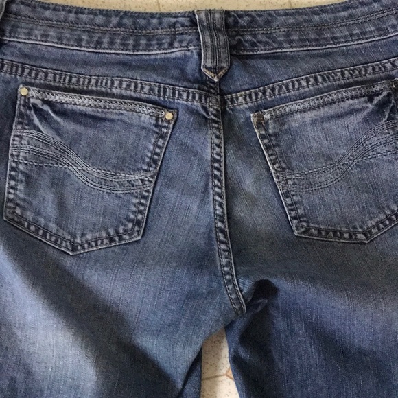 Jean Bermuda Shorts - Picture 3 of 3